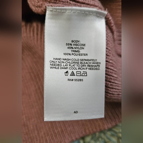 EXPRESS Cable Knit Lace Detail Bell Sleeve Sweater In Mauve Pink. Size Small NWT - Picture 6 of 14